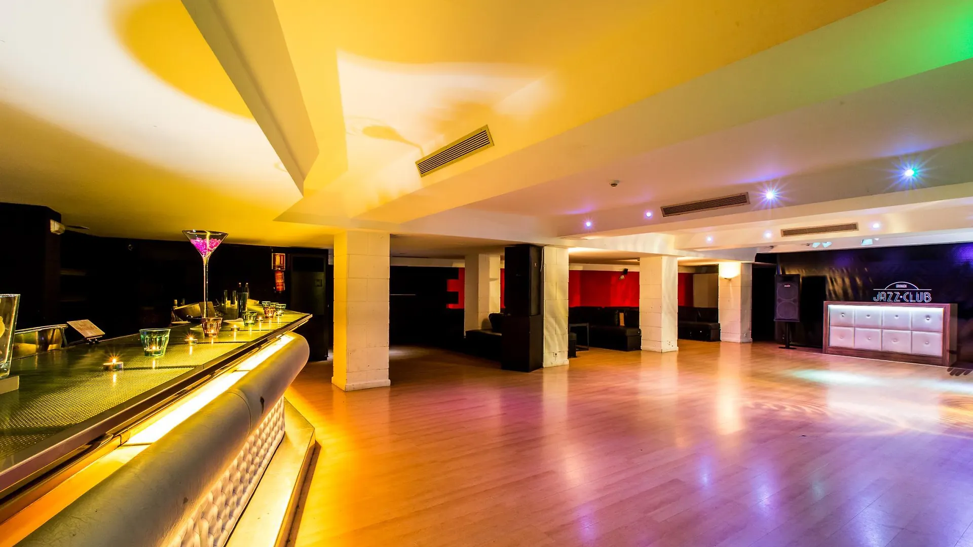 Leonardo Hotel Granada